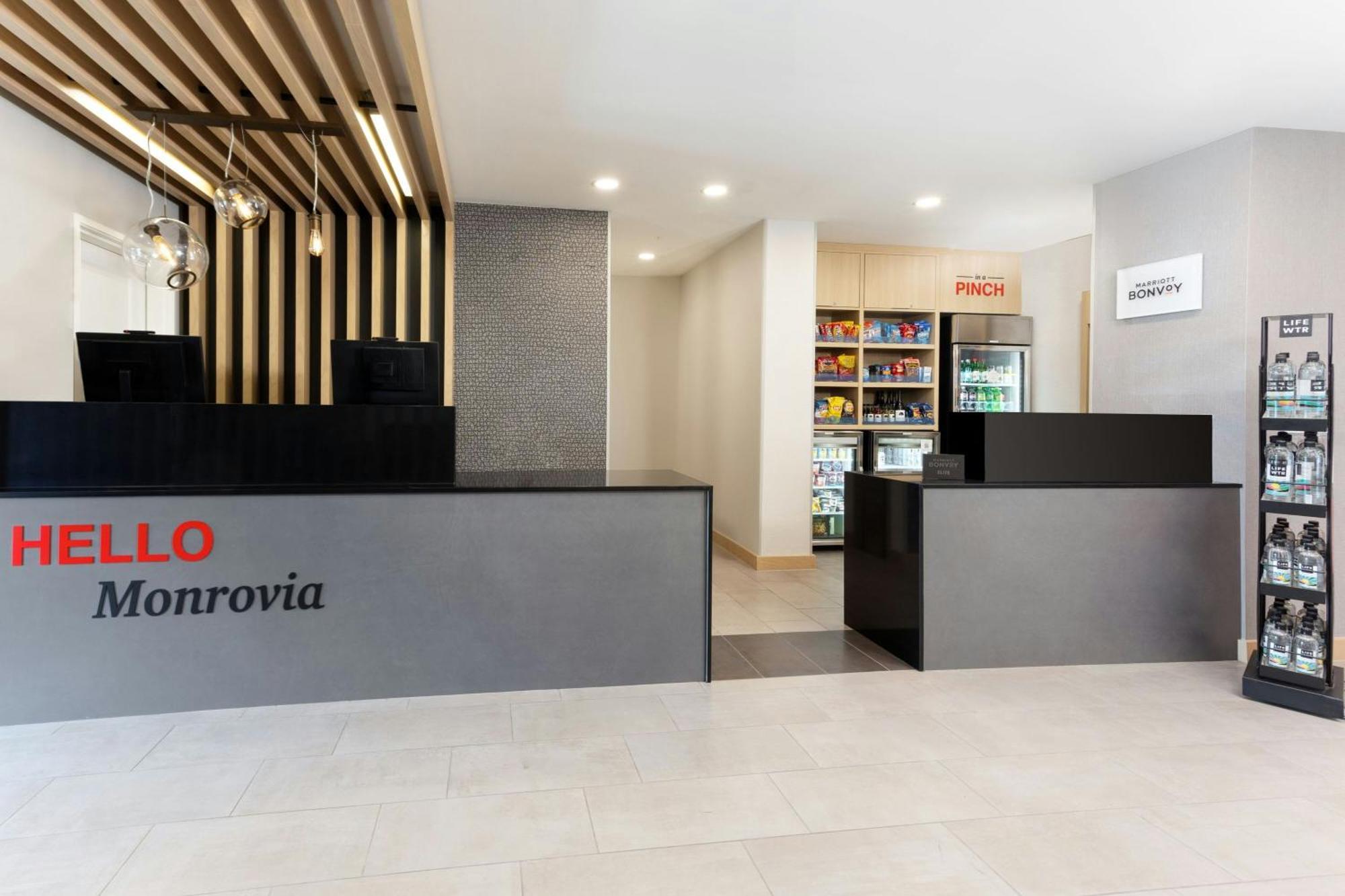 Towneplace Suites By Marriott Monrovia Esterno foto